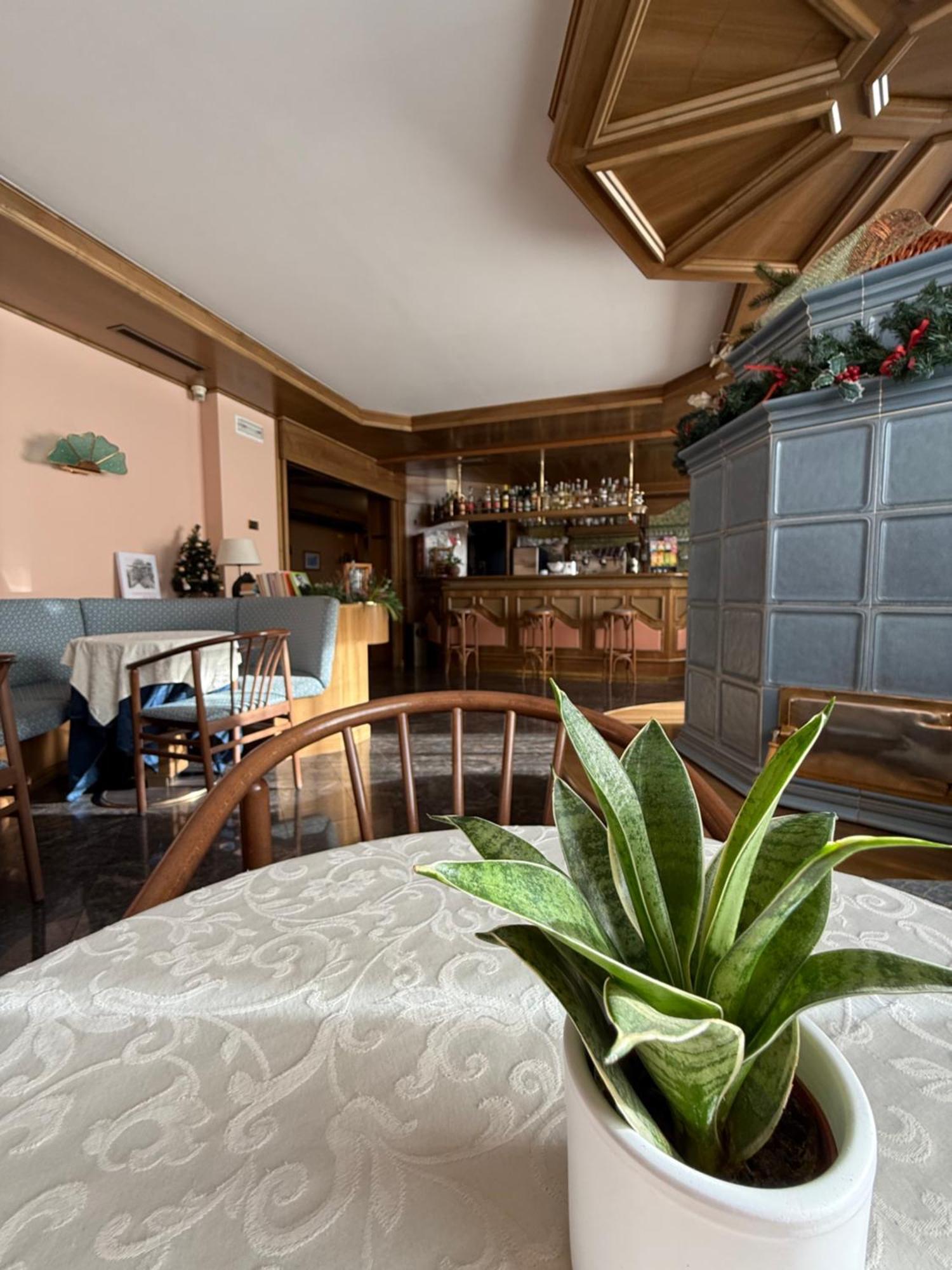 Hotel Quadrifoglio Пинцоло Экстерьер фото