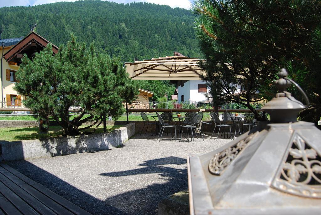 Hotel Quadrifoglio Пинцоло Экстерьер фото