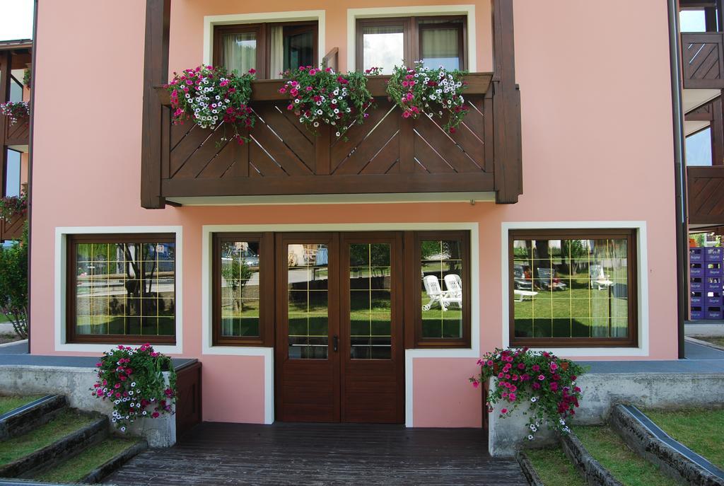 Hotel Quadrifoglio Пинцоло Экстерьер фото
